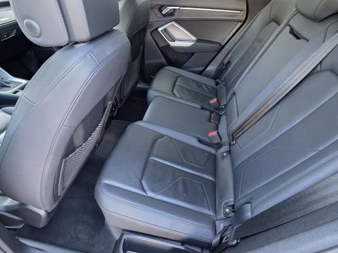 Used 2024 Audi Q3 2.0T Premium image 9