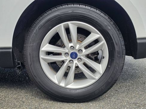 Used 2015 Ford Edge SEL w/ Equipment Group 201A AWD/4WD image 18