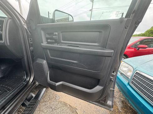 Used 2016 RAM 2500 Tradesman RWD image 23