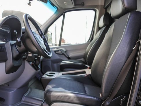Used 2017 Mercedes-Benz Sprinter 3500 image 31