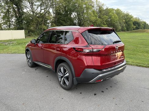 Used 2023 Nissan Rogue SL AWD/4WD image 7