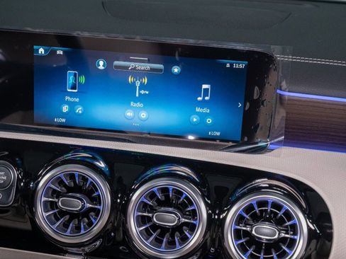 New 2026 Mercedes-Benz CLA 250 image 18