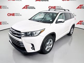 Used 2019 Toyota Highlander Limited FWD video 3