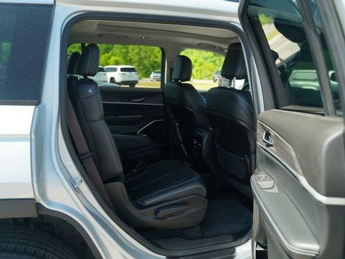 Used 2022 Jeep Grand Cherokee L Limited image 23