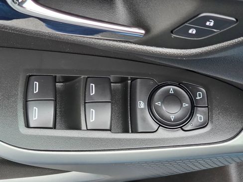 Used 2025 Chevrolet Trax LS image 13