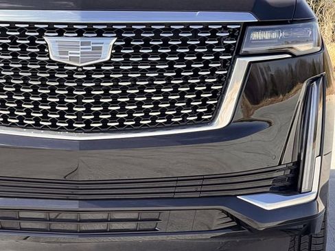 Certified 2024 Cadillac Escalade Premium Luxury image 11