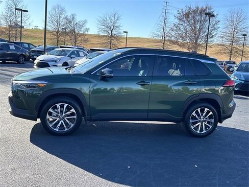 Used 2025 Toyota Corolla Cross XLE image 7