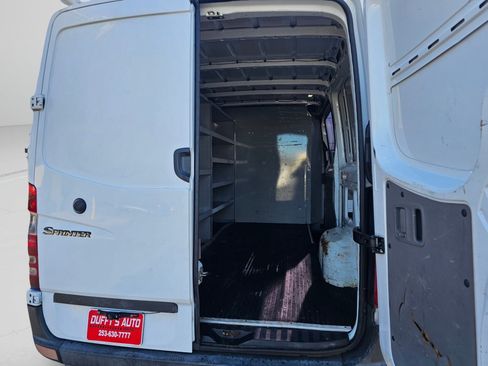 Used 2008 Dodge Sprinter 2500 RWD image 13