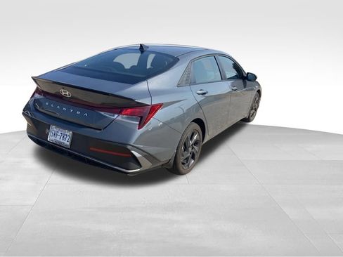 Used 2026 Hyundai Elantra Sport FWD image 18