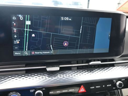 Used 2024 Kia Carnival SX Prestige image 20