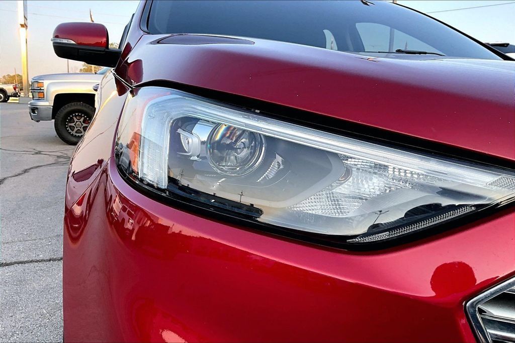 Used 2024 Ford Edge Titanium AWD/4WD image 30