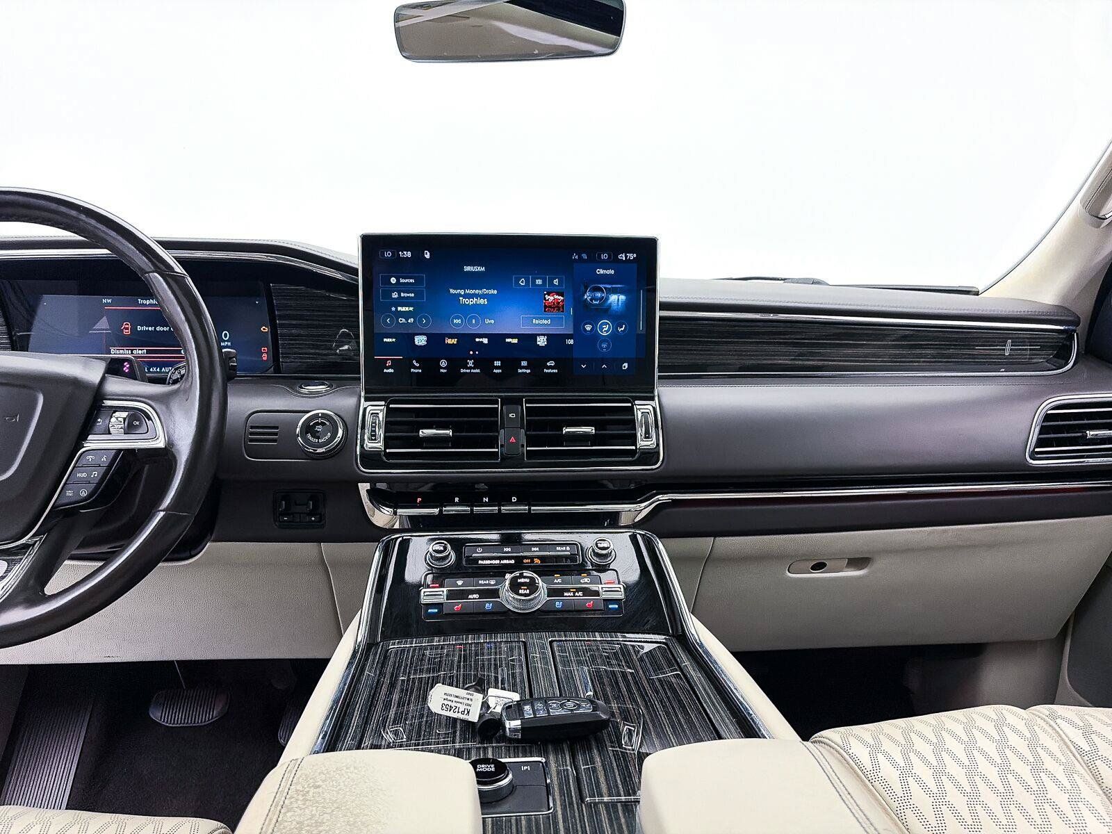 Used 2022 Lincoln Navigator Black Label AWD/4WD image 12