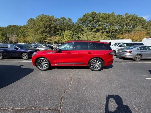 New 2025 Lincoln Aviator 2WD w/ Jet Appearance Package image 3