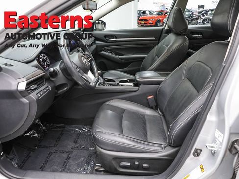 Used 2023 Nissan Altima 2.5 SL FWD image 14