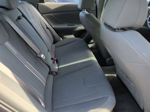 Used 2025 Hyundai Elantra SEL FWD image 30