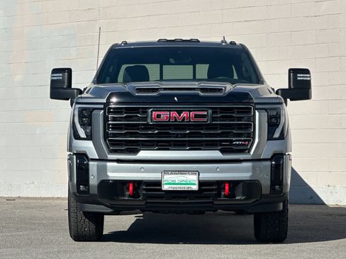 Used 2025 GMC Sierra 3500 AT4 w/ AT4 Premium Plus Package AWD/4WD image 8
