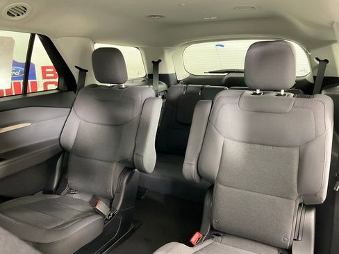 New 2026 Ford Explorer Active RWD image 16