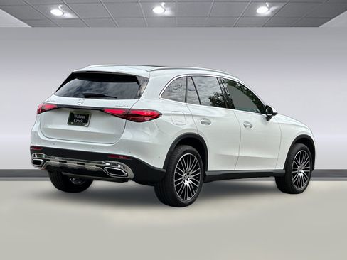 Used 2024 Mercedes-Benz GLC 300 4MATIC image 9