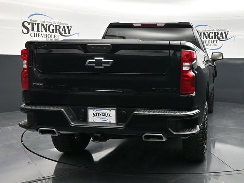 Used 2025 Chevrolet Silverado 1500 Custom Trail Boss w/ Midnight Edition AWD/4WD image 6