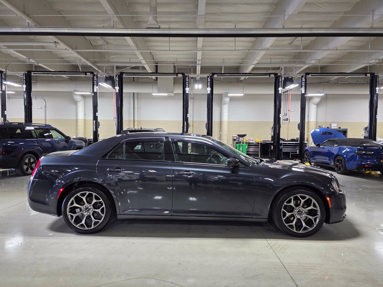 Used 2015 Chrysler 300 S RWD image 8