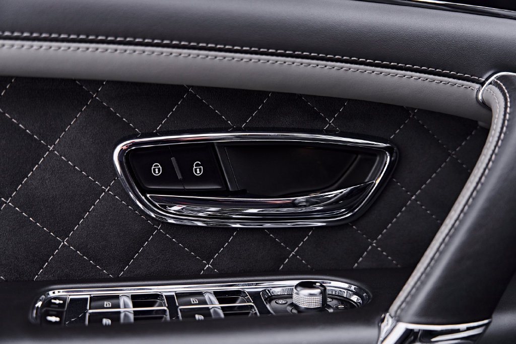 Used 2020 Bentley Bentayga Speed AWD/4WD image 44
