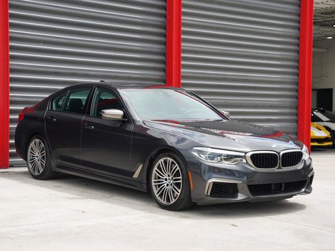 Used 2020 BMW M550i xDrive w/ Executive Package AWD/4WD image 3