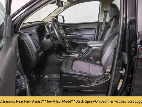 Used 2022 Chevrolet Colorado Z71 w/ Z71 Midnight Edition image 7