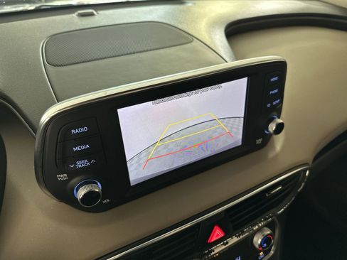 Used 2020 Hyundai Santa Fe SEL FWD image 17