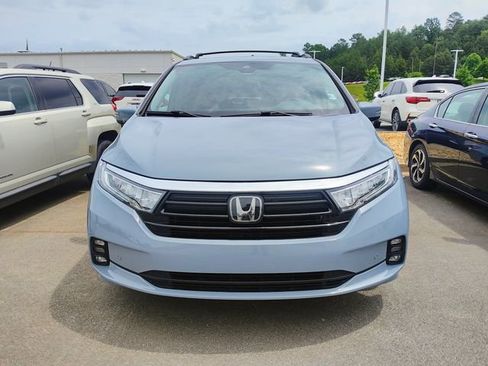 Used 2023 Honda Odyssey Elite image 2