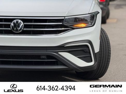 Used 2024 Volkswagen Tiguan SE AWD/4WD image 1