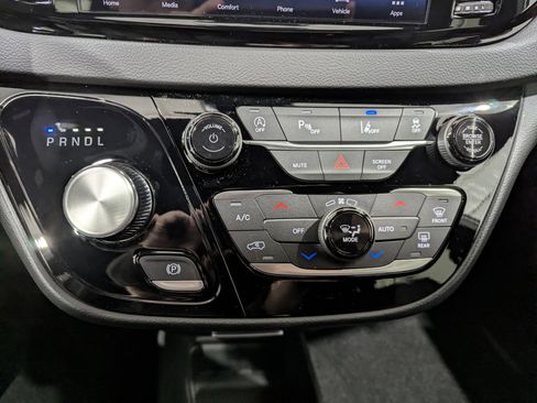 New 2026 Chrysler Voyager LX image 20