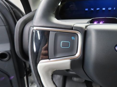 Used 2025 Ford Expedition Max Platinum w/ Platinum Ultimate Package image 52