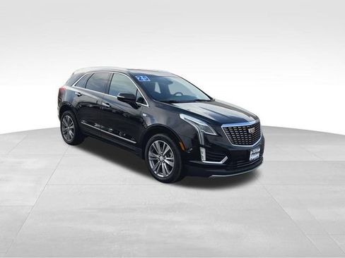 Certified 2025 Cadillac XT5 Premium Luxury image 2