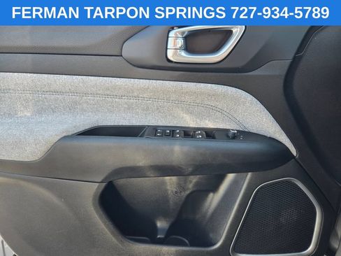 Used 2024 Jeep Compass Latitude AWD/4WD image 23