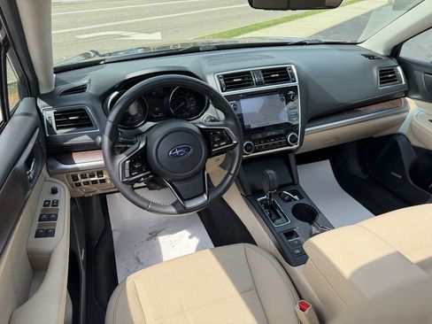 Used 2019 Subaru Outback 2.5i Limited AWD/4WD image 12
