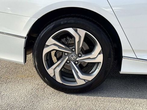 Used 2018 Honda Accord EX-L image 9