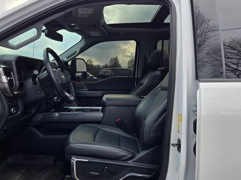 Used 2024 Ford F350 Lariat w/ Lariat Ultimate Package image 14
