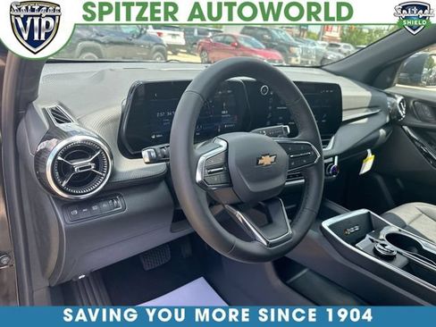 New 2027 Chevrolet Equinox LT w/ Convenience Package II AWD/4WD image 11