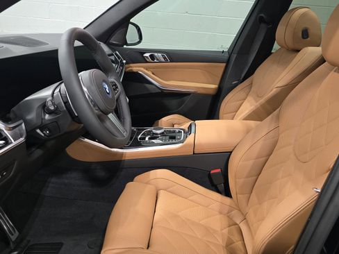 Used 2026 BMW X5 xDrive50e w/ M Sport Package AWD/4WD image 12