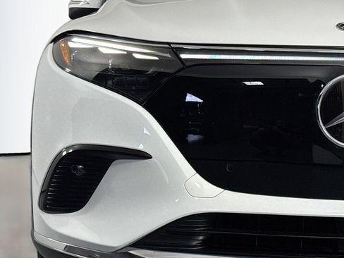 Used 2023 Mercedes-Benz EQS 450+ SUV image 12