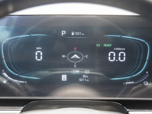 Certified 2025 Kia Niro EX FWD image 24