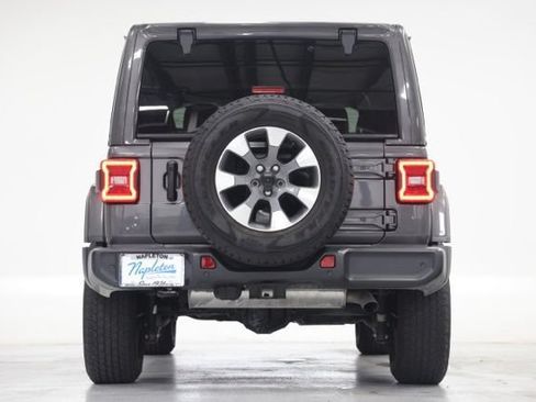 Used 2022 Jeep Wrangler Unlimited Sahara w/ LED Lighting Group AWD/4WD image 13