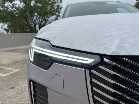 New 2026 Volvo XC90 B6 Plus w/ Protection Package Premier image 10