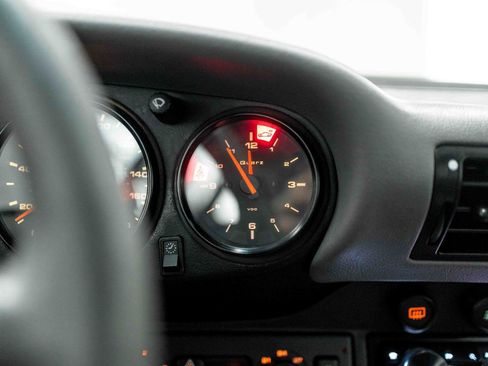 Used 1997 Porsche 911 Carrera RWD image 62
