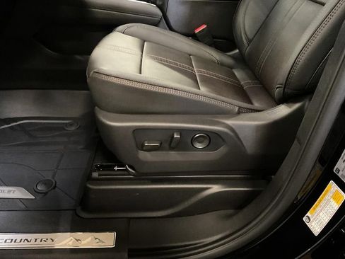 New 2026 Chevrolet Tahoe High Country AWD/4WD image 17