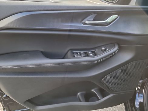 New 2025 Jeep Grand Cherokee Laredo X image 14