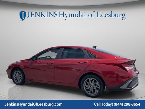Certified 2024 Hyundai Elantra SEL FWD image 7