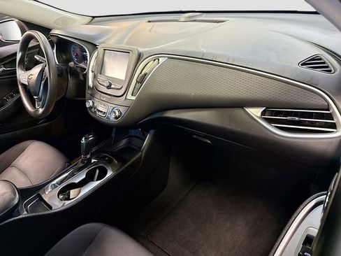 Used 2017 Chevrolet Malibu LS image 27