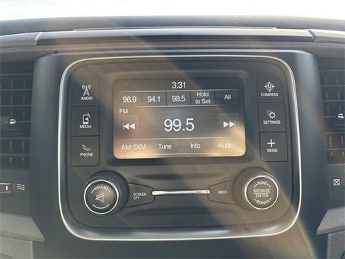 Used 2018 RAM 2500 Tradesman w/ Chrome Appearance Group image 33