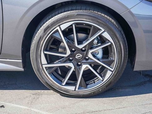 New 2025 Nissan Sentra SR w/ SR Premium Package image 10